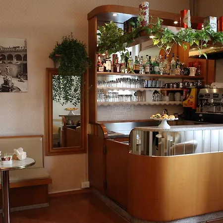 Hotel Centrale 2*